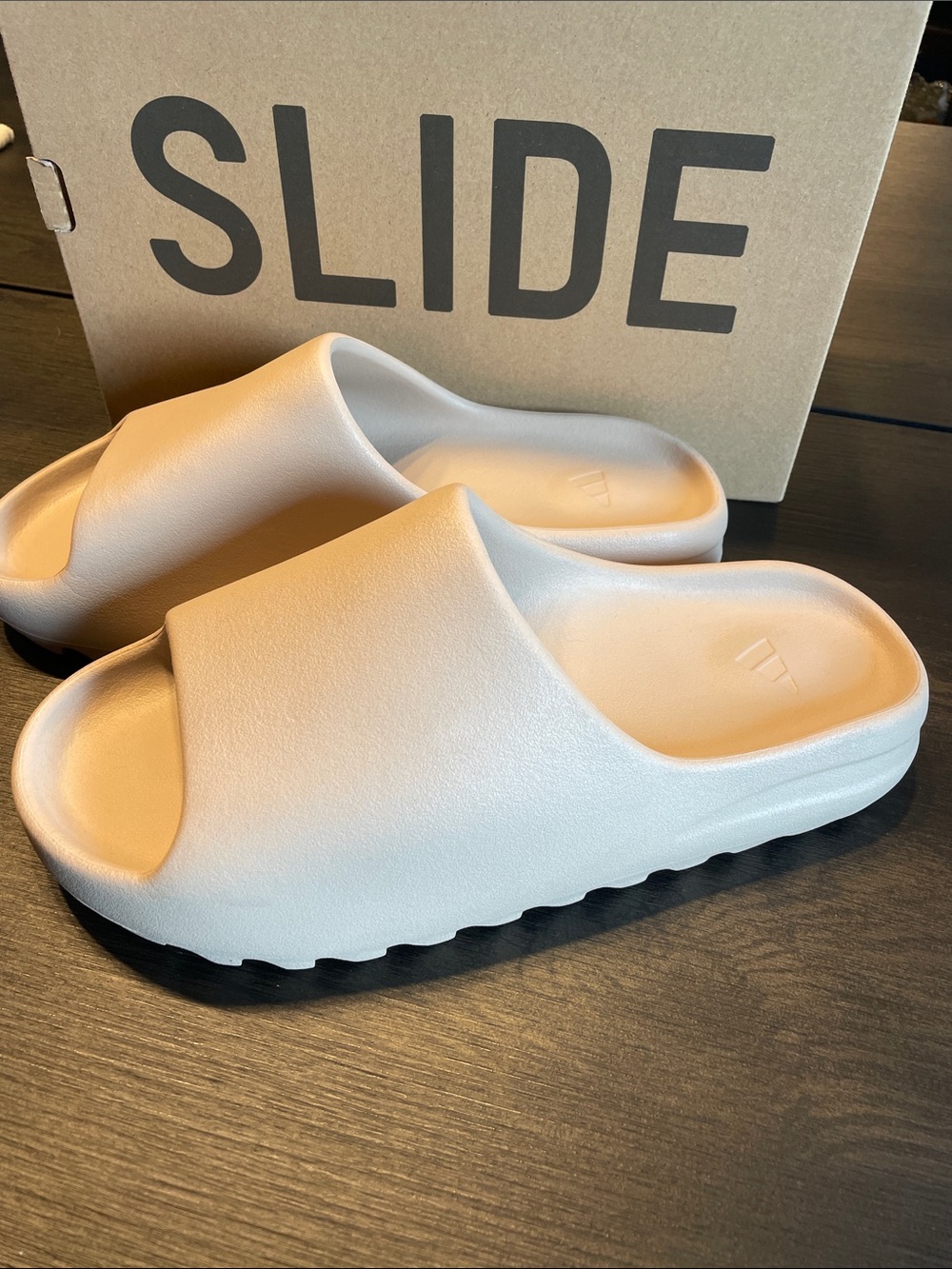Sz 12 adidas YZY Slide in Tan Neutral Slip-On Sandal - Picture 3 of 10